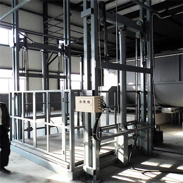 Elevador industrial hidráulico do elevador da carga do trilho de guia de 5 toneladas