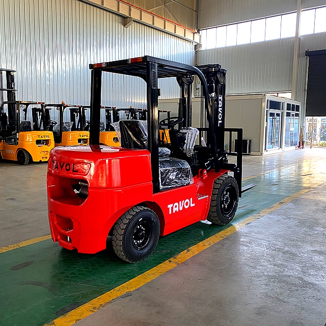 Empilhadeira Diesel 4 Ton CPCD40 - Grupo Tavol