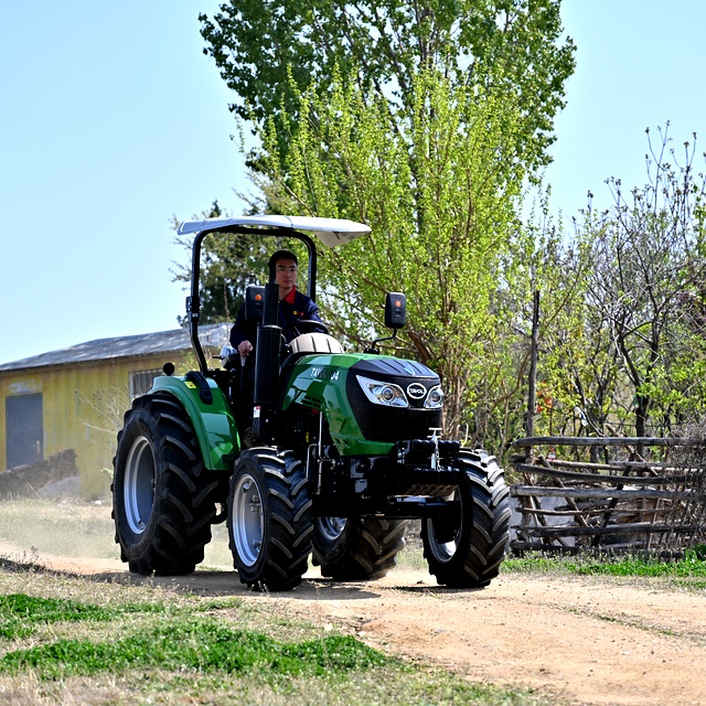 Trator de rodas 70hp 4wd de alta eficiência - Grupo Tavol