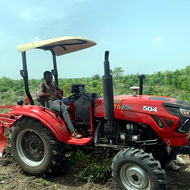 Trator TL504 Tavol