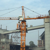 Serviço de guindaste de torre Hammerhead Topkit em fábrica de cimento
