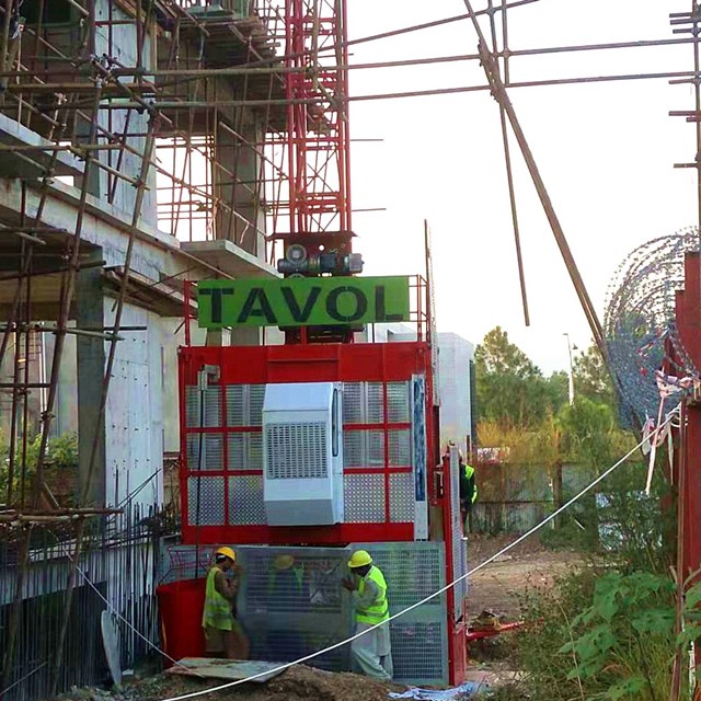 Máquina de elevação de construção